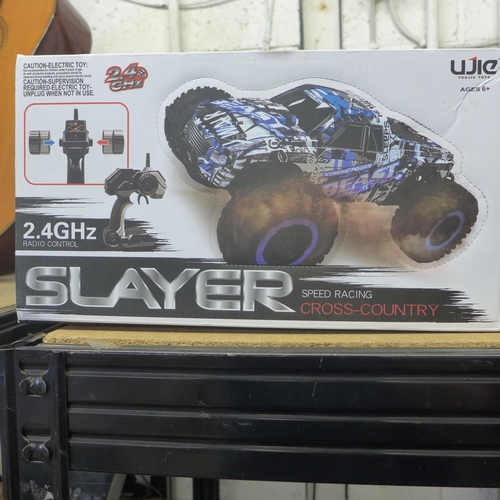 2215 - Wie Slayer remote control car, boxed, -W