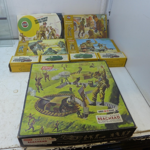 2248 - Approx 20 Airfix military figures and H0-00 scale items mostly boxed