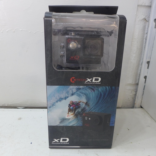 2256 - Unused headphones and two XD601 action cameras