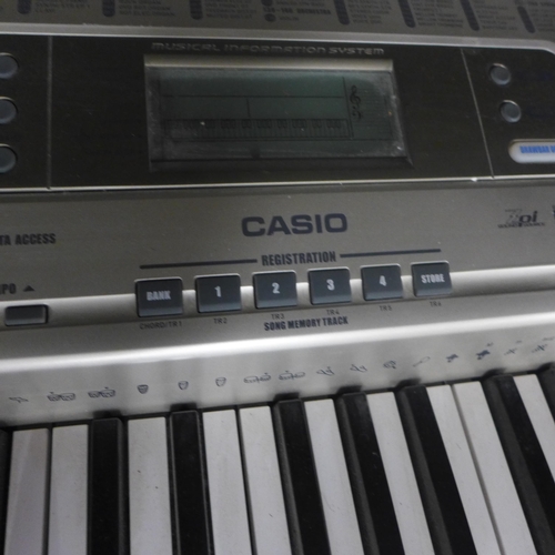 2330 - Casio Music Site CTK-900 electric piano, many settings and programs