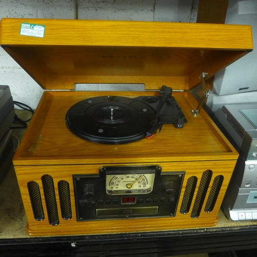 2334 - Vintage style stereo in oak: CD radio-cassette and Sony CD-radio stereo