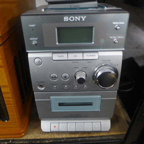 2334 - Vintage style stereo in oak: CD radio-cassette and Sony CD-radio stereo