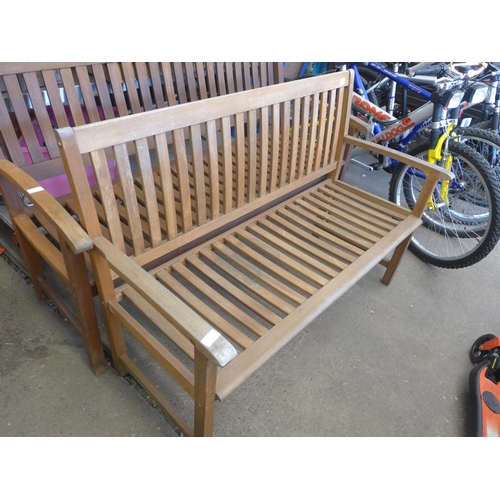 2394 - Wooden garden bench