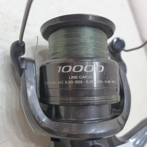 2258 - Shimano Baitrunner 10000 RB open faced reel