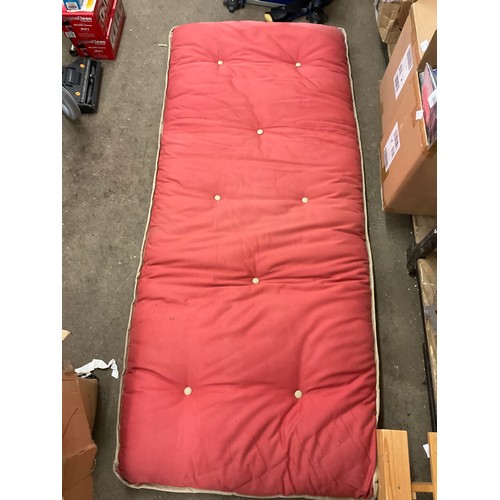 2086 - Single futon with mattress