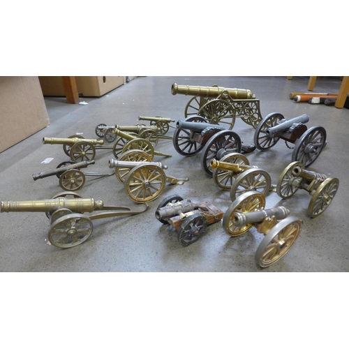 1006 - A box of brass and metal cannons **PLEASE NOTE THIS LOT IS NOT ELIGIBLE FOR POSTING AND PACKING**