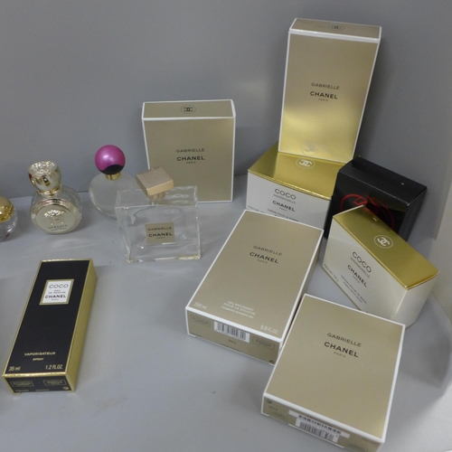 700 - A collection of empty scent bottles and Chanel perfume boxes