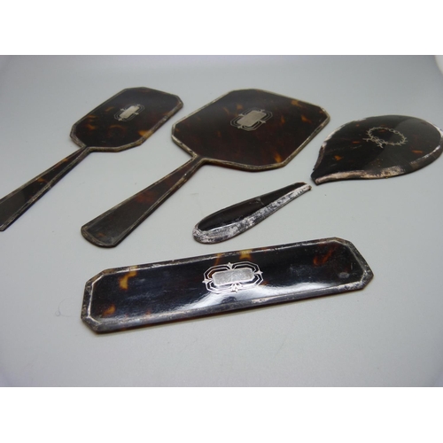 852 - A collection of tortoiseshell for repairs