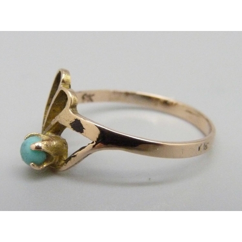 960 - A 9ct gold and turquoise set ring, 1.6g, P