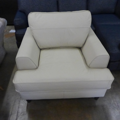 1479 - A Camden-flex dollaro pebble leather standard chair with banquette footstool