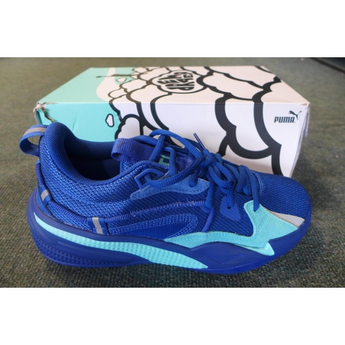 3077 - Pair of Men's RS-Dreamer, Blue Puma Basketball trainers, UK: 8