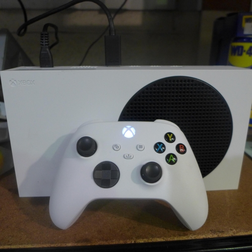 3157 - Xbox Series S Console With Controller , Original RRP £349.91 + vat  (251-54)  * This lot is subject ... 