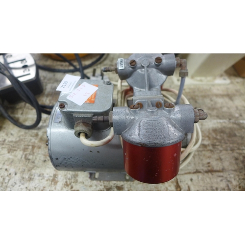 2129 - 240V Airbrush compressor