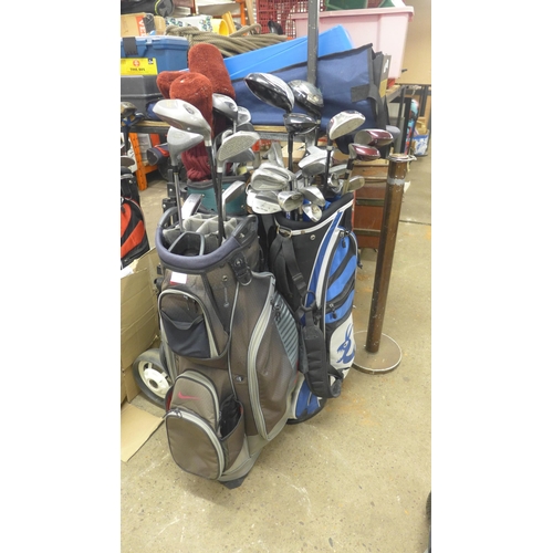 2162 - 3 Bags of golf clubs