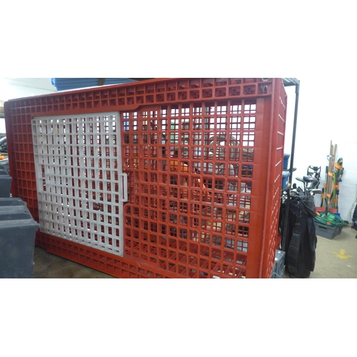 2166 - Plastic chicken crate, approx. 80 x 60 x 30cm