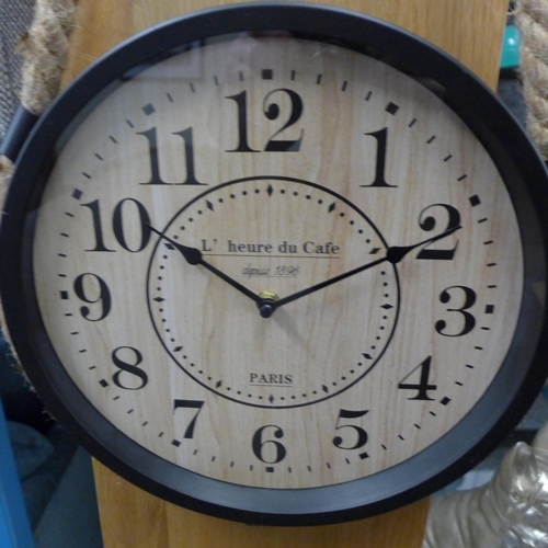 1405 - A hanging rope metal clock (CL218614)   *