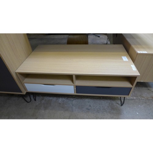 1540 - A Rainby coffee table