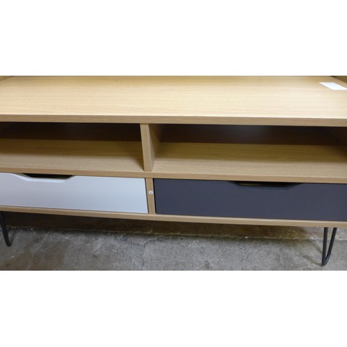 1540 - A Rainby coffee table