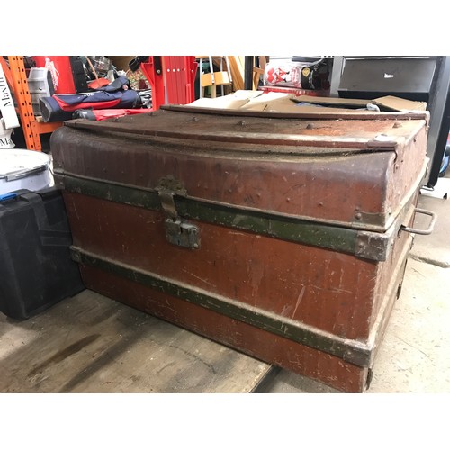 2158 - Large metal trunk