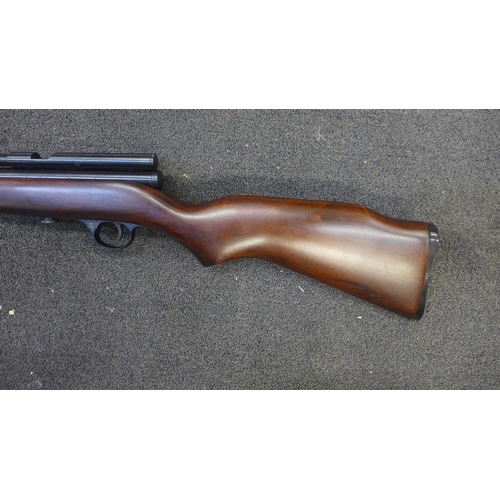 799 - A SMK mode XS78 CO2, .22 5.5mm air rifle, with pellets