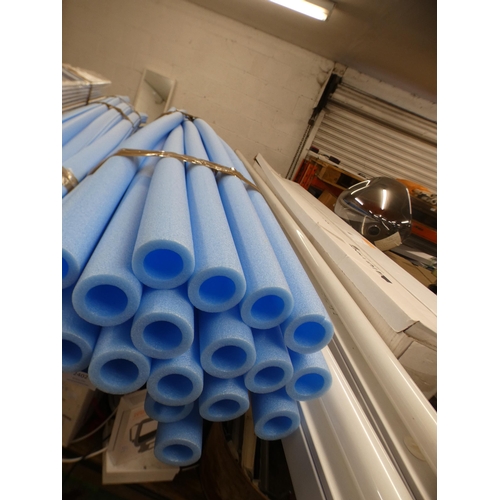 2070 - 24 x 2mtr lengths of pipe insulation