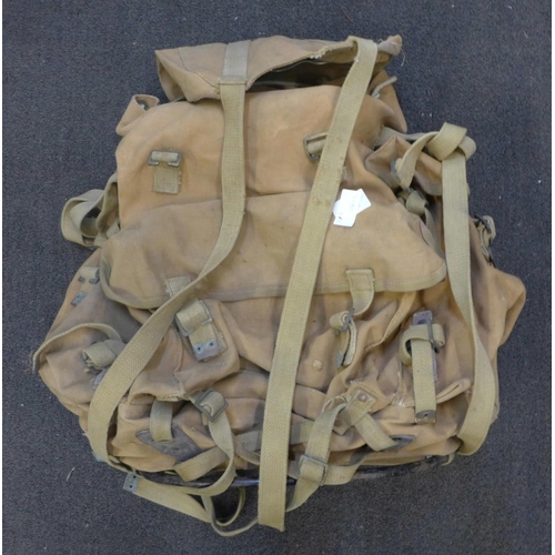 753 - A WWII military Special Forces rucksack made by R. Burns Ltd., 1942