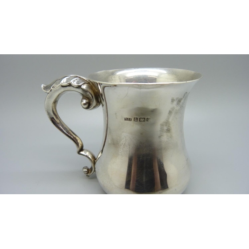 826 - A silver mug, Birmingham 1902, 86g