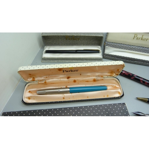 878 - A collection of pens/pencils including a Mont Blanc propelling pencil and a Conway Stewart 36 with 1... 