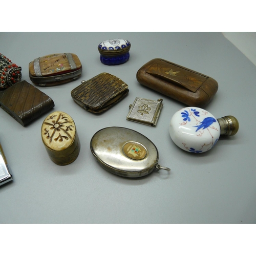 891 - Vesta cases, pill boxes including one enamelled marked 'Accept Love', a scent bottle, etc.