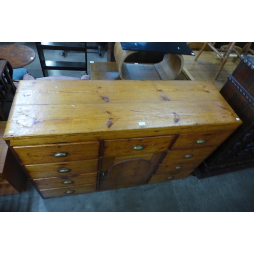 115 - A Victorian pine dresser