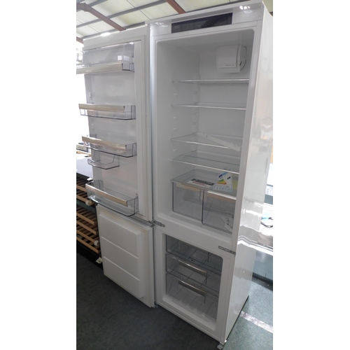 3088 - AEG 70/30 Fridge Freezer (Frost Free) H1772xW540xD549 , Model NoSCE8181VTS, Original RRP £587.50  in... 