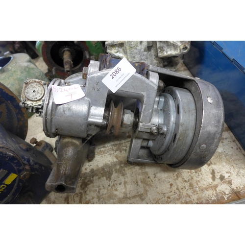 2086 - Petrol engine job lot: W.T. Teagle engine Tecalemit air-compressor pump, plus Villiers engine and pa... 