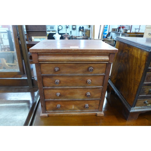 143 - An apprentice's/miniature mahogany chest of drawers