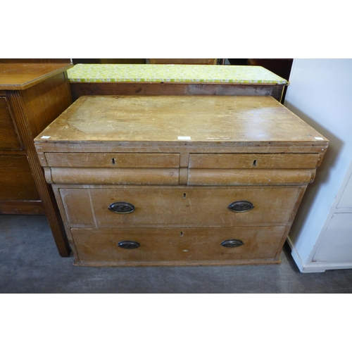 191 - A Victorian pine chest of drawers