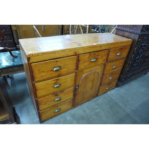 91 - A Victorian pine dresser