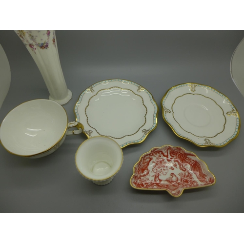 641 - Six items of Royal Crown Derby