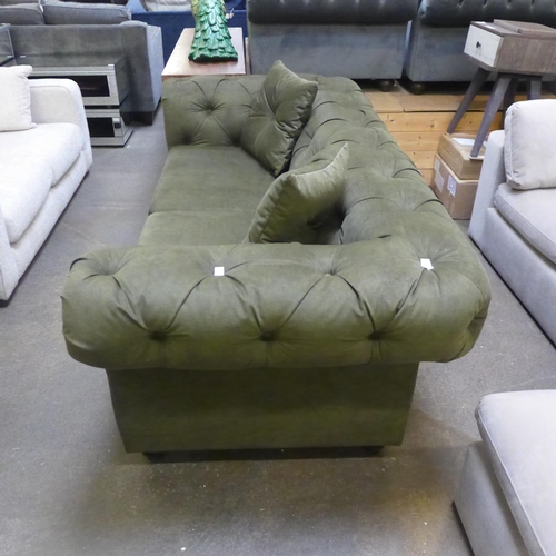 1371 - A moss velvet Chesterfield 2.5 seater sofa