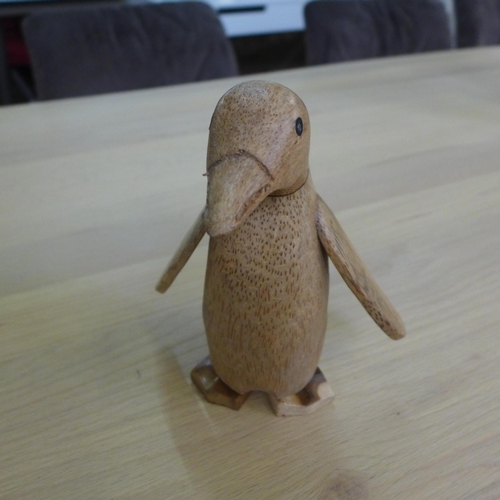 1568 - A hand carved wooden penguin, H 21cms (ACC07408)   #