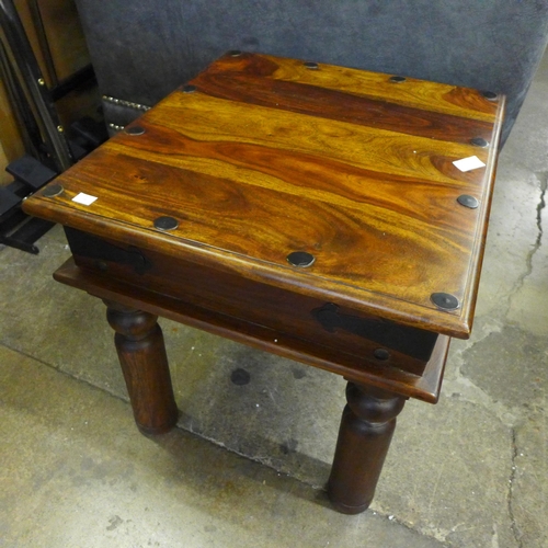 1582 - An Indian hardwood square lamp table