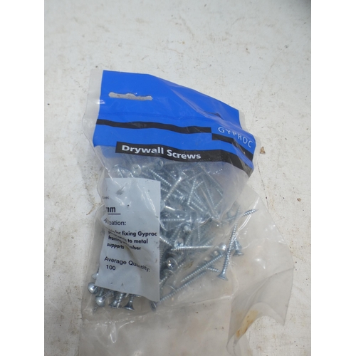 2030 - Approx. 2,000 Gyroc sealed unused drywall screws (50mm)