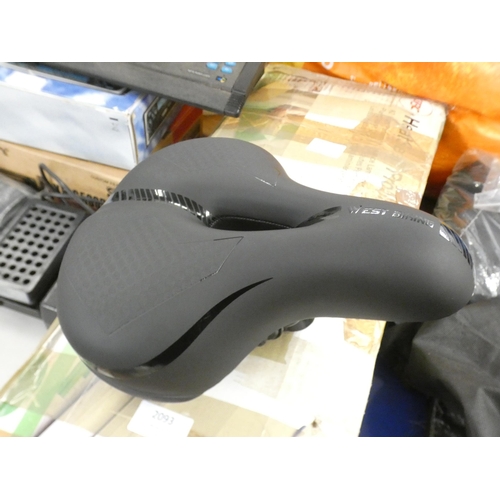 2092 - 3 Ergonomic bike saddles with shockproof mount & cushion padding - sealed