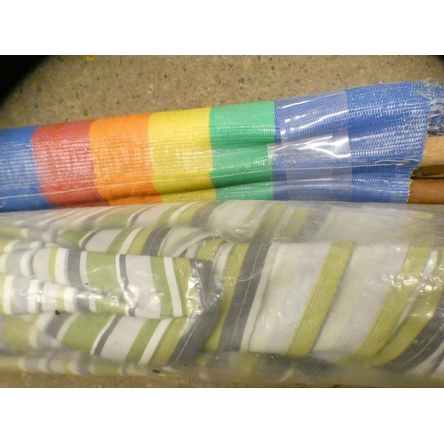 2142 - 4 folding camping chairs, a rainbow windbreak and parasol