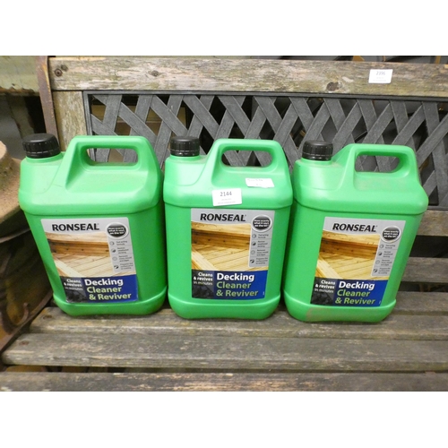 2144 - 3 x 5 litres Ronseal decking cleaner/reviver unopened