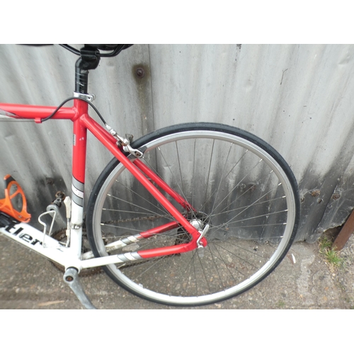 2151a - Aluminium Claud Butler racing bike (Police repossession)