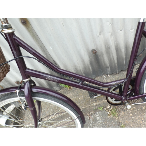 2151c - Lady's purple shopper sit up and beg Woodstock bike