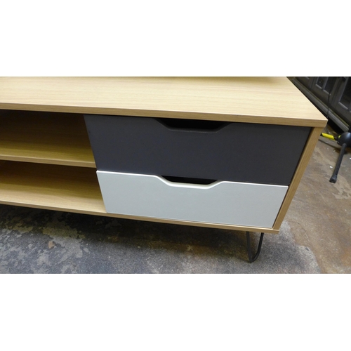 1715 - A Rainby large TV unit