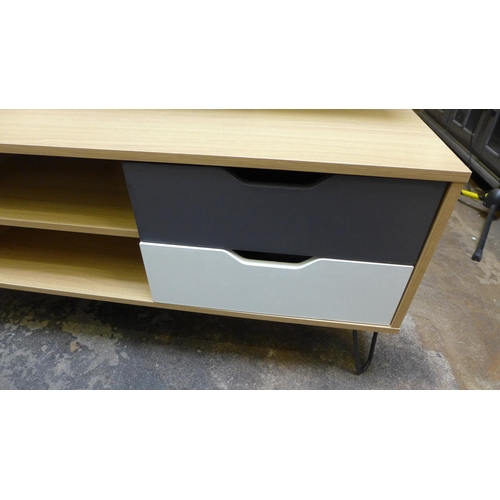 1715 - A Rainby large TV unit