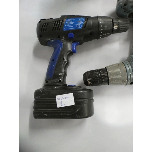 2112 - Erbauer and Nutool Cordless drills - with batteries & chargers