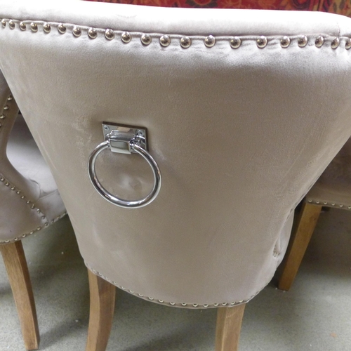 1621 - An Arlo taupe chair