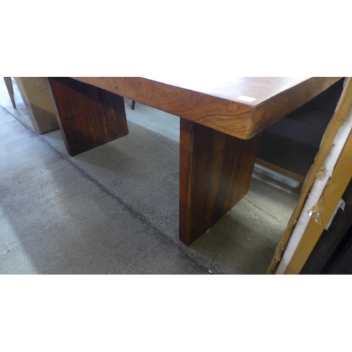 1637 - A large Indian hardwood dining table